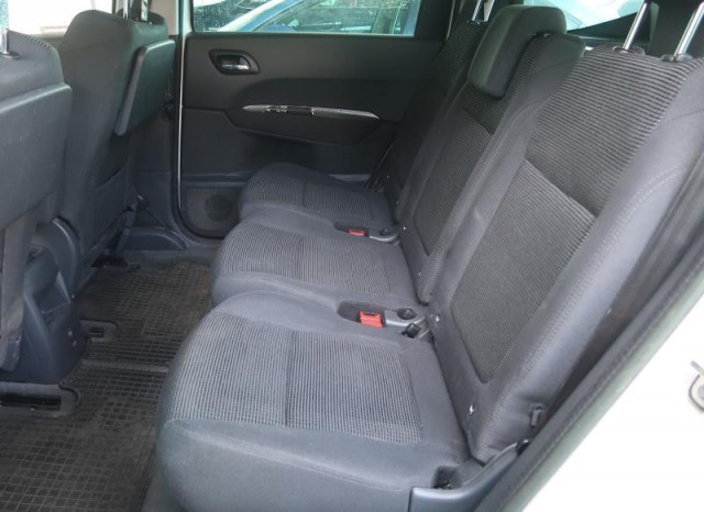 Peugeot 5008  1.6 HDi 