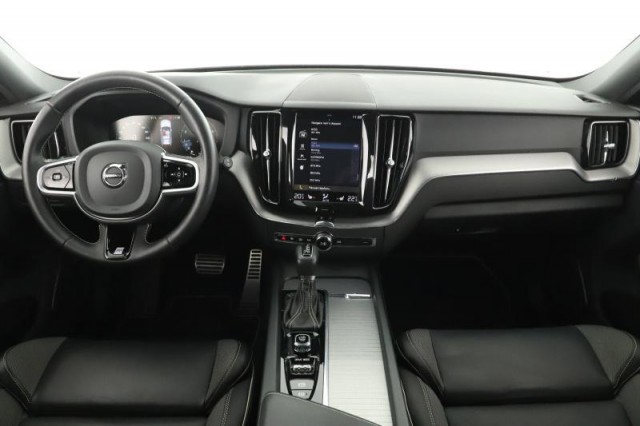 Volvo XC60  T5 R-Design