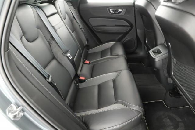 Volvo XC60  T5 R-Design