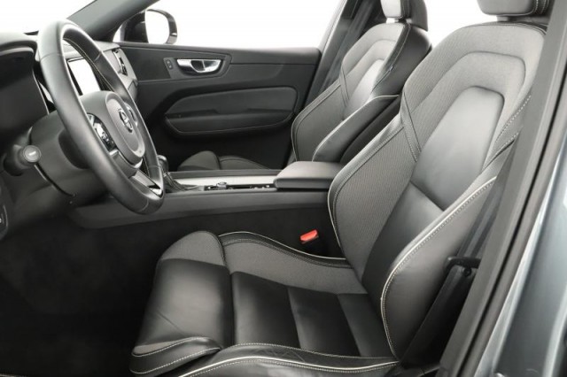 Volvo XC60  T5 R-Design