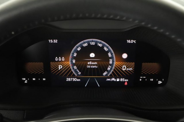 Škoda Karoq  1.5 TSI Drive