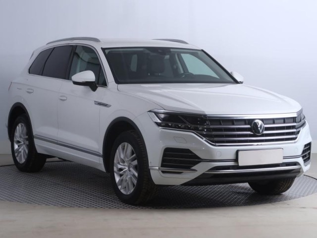 Volkswagen Touareg  3.0 TDI 