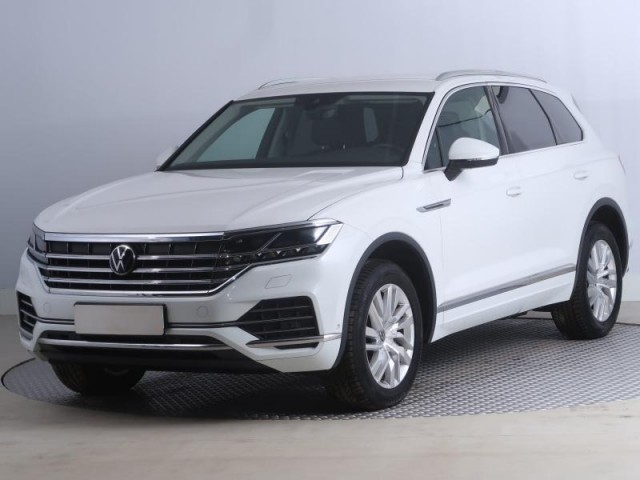 Volkswagen Touareg  3.0 TDI 