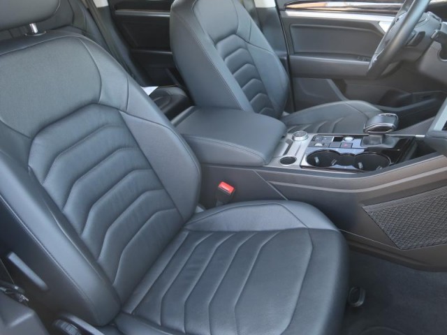 Volkswagen Touareg  3.0 TDI 