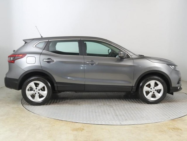 Nissan Qashqai  1.2 DIG-T 