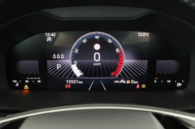 Škoda Karoq  1.5 TSI Fresh