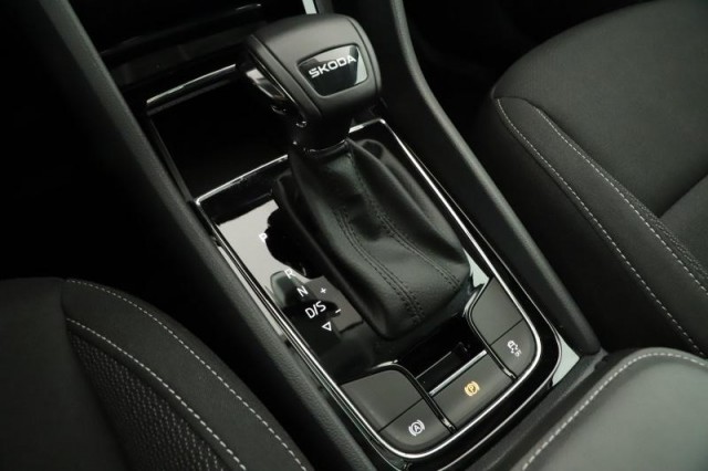 Škoda Karoq  1.5 TSI Fresh