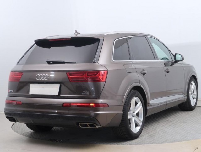 Audi Q7  3.0 TDI S-Line