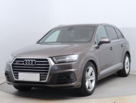 Audi Q7  3.0 TDI S-Line