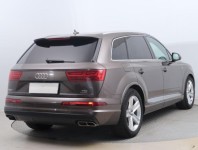 Audi Q7  3.0 TDI S-Line