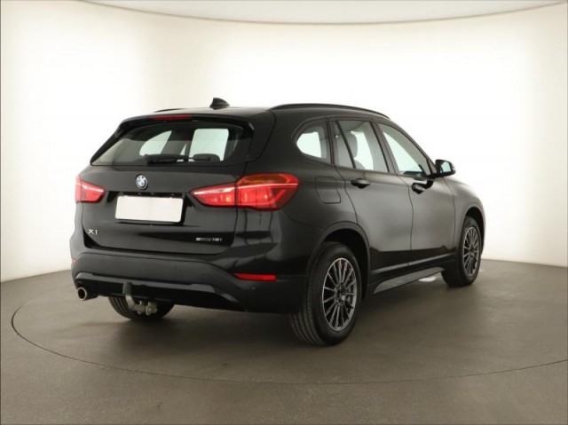 BMW X1  sDrive18i 