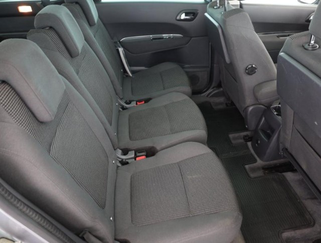 Peugeot 5008  2.0 HDI 
