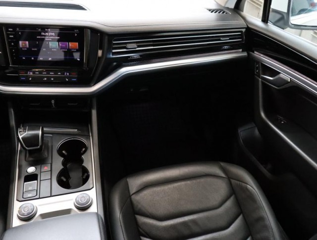 Volkswagen Touareg  3.0 TDI Elegance