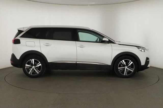 Peugeot 5008  PureTech 130 
