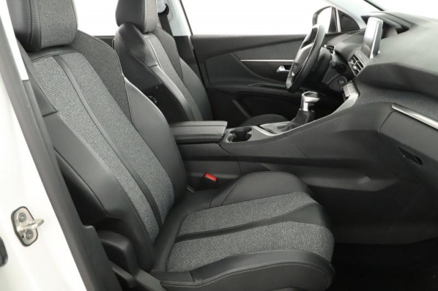 Peugeot 5008  PureTech 130 