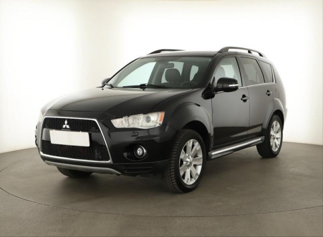 Mitsubishi Outlander  2.2 DI-D 