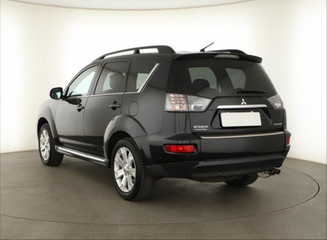 Mitsubishi Outlander  2.2 DI-D 