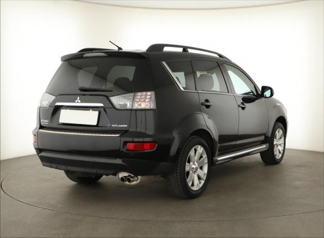 Mitsubishi Outlander  2.2 DI-D 