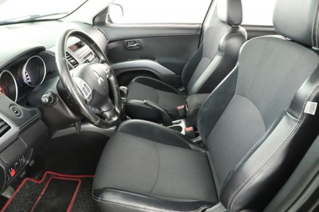 Mitsubishi Outlander  2.2 DI-D 