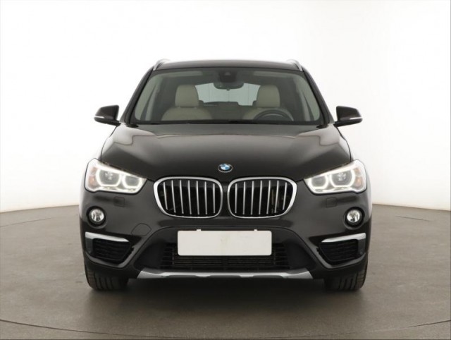 BMW X1  xDrive20i 