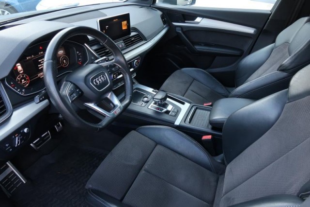 Audi Q5  2.0 TDI S line