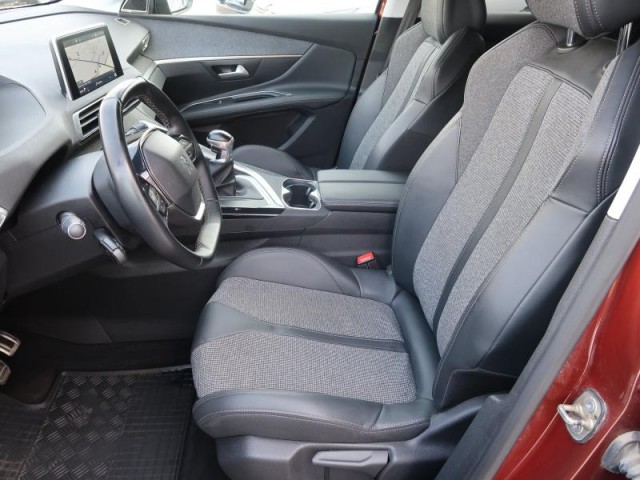 Peugeot 3008  1.5 BlueHDi Allure