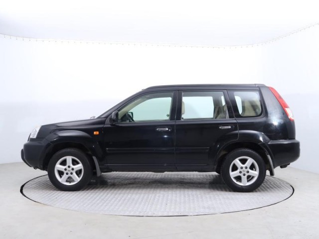 Nissan X-Trail  2.2 DI Connect