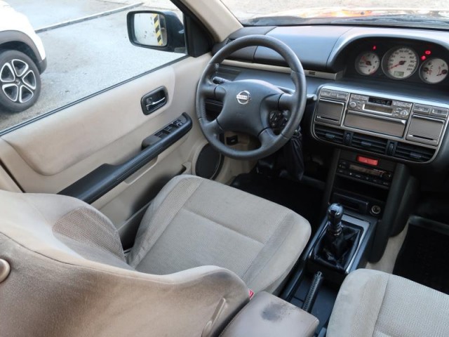 Nissan X-Trail  2.2 DI Connect