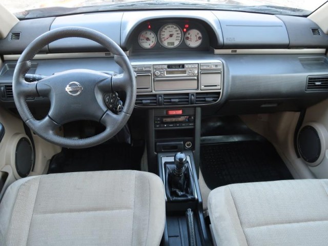 Nissan X-Trail  2.2 DI Connect