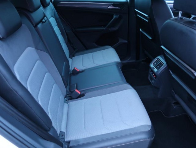 Volkswagen Tiguan  2.0 TDI R-Line