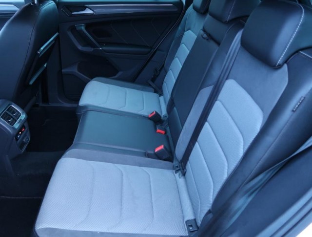 Volkswagen Tiguan  2.0 TDI R-Line