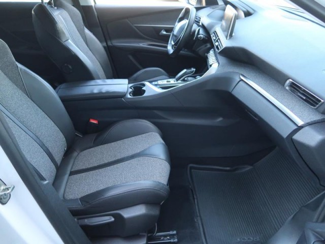 Peugeot 3008  1.6 BlueHDi 