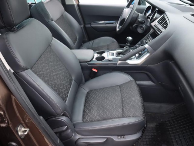 Peugeot 3008  1.6 BlueHDi 