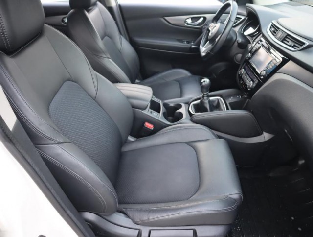 Nissan Qashqai  1.3 DIG-T Acenta