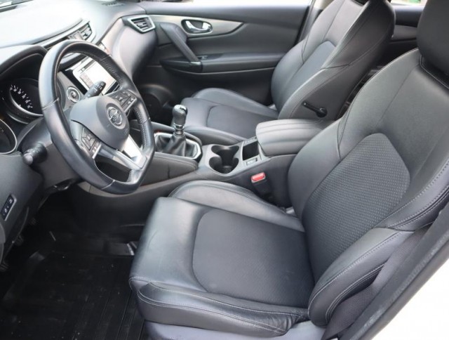Nissan Qashqai  1.3 DIG-T Acenta
