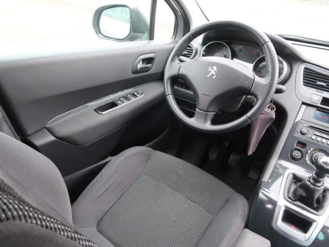 Peugeot 5008  1.6 HDi Access