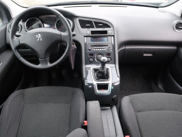 Peugeot 5008  1.6 HDi Access