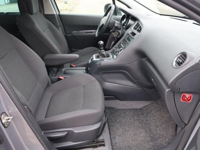Peugeot 5008  1.6 HDi Access