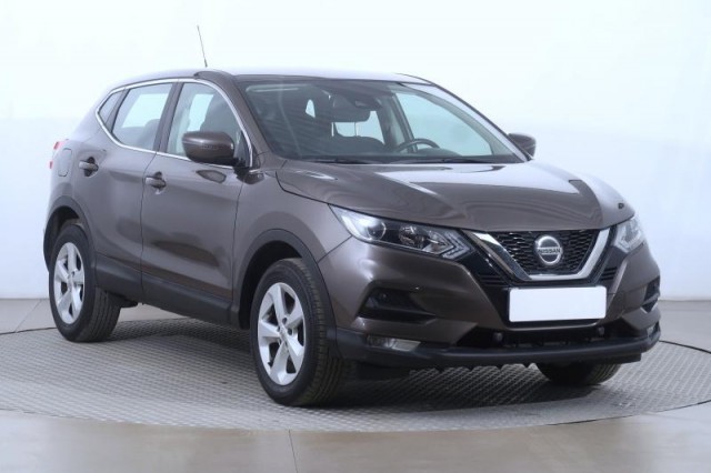 Nissan Qashqai  1.3 DIG-T N-Connecta