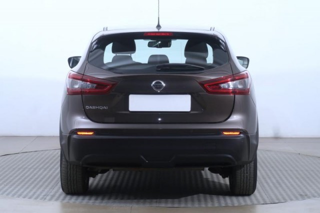 Nissan Qashqai  1.3 DIG-T N-Connecta