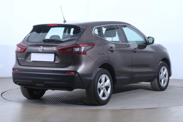 Nissan Qashqai  1.3 DIG-T N-Connecta