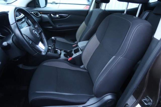 Nissan Qashqai  1.3 DIG-T N-Connecta