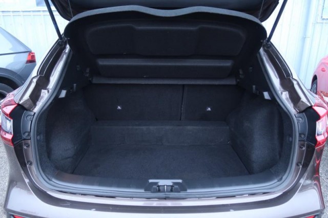 Nissan Qashqai  1.3 DIG-T N-Connecta