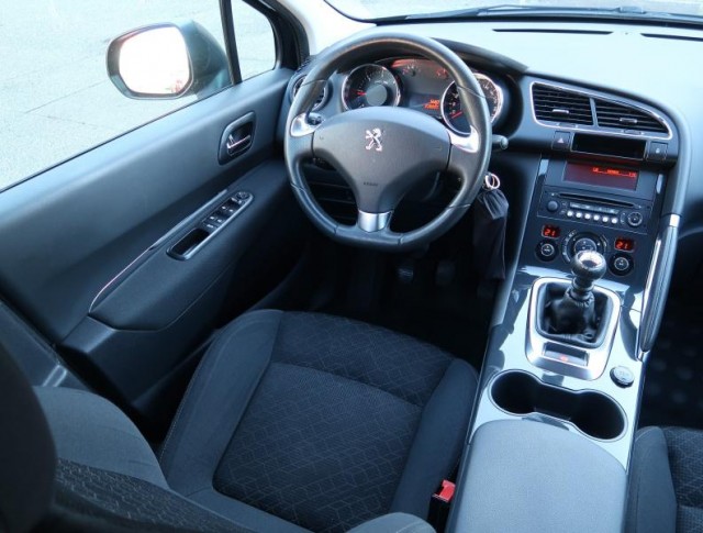 Peugeot 3008  1.6 HDi Premium