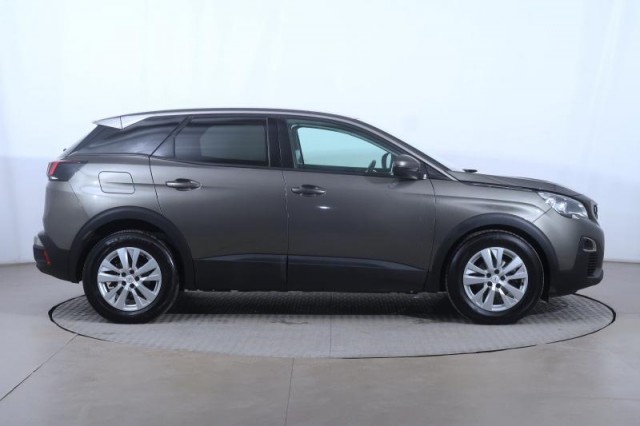 Peugeot 3008  1.2 PureTech 