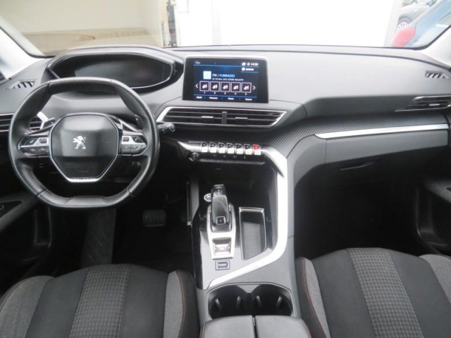 Peugeot 3008  1.2 PureTech 