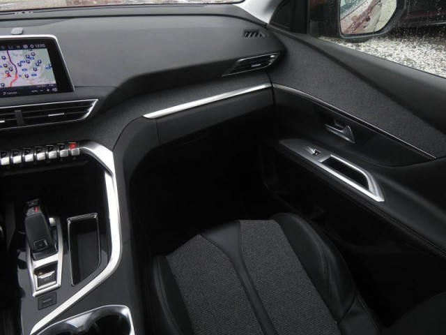 Peugeot 3008  1.6 BlueHDi 