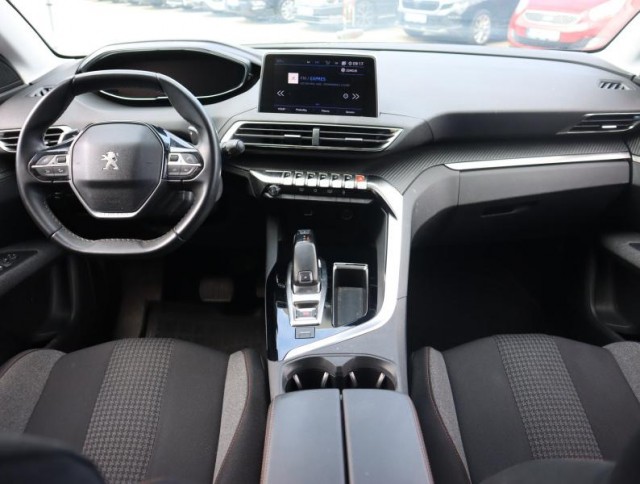 Peugeot 3008  1.2 PureTech 