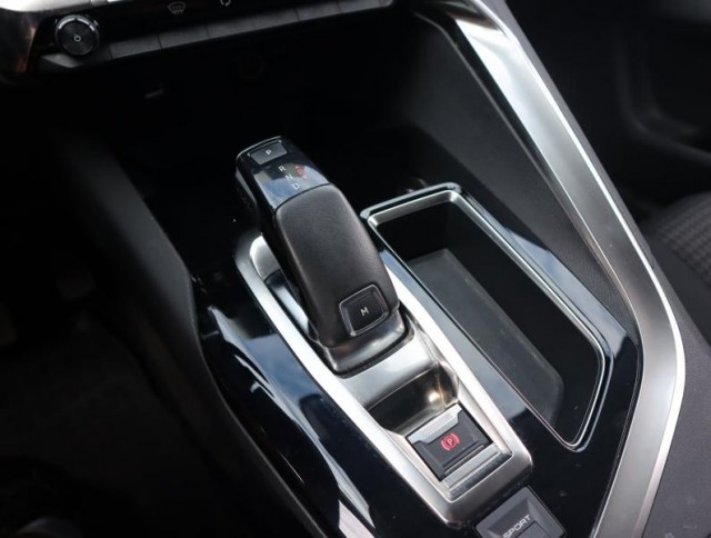 Peugeot 3008  1.2 PureTech 