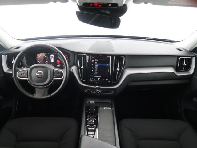 Volvo XC60  B4 AWD Momentum